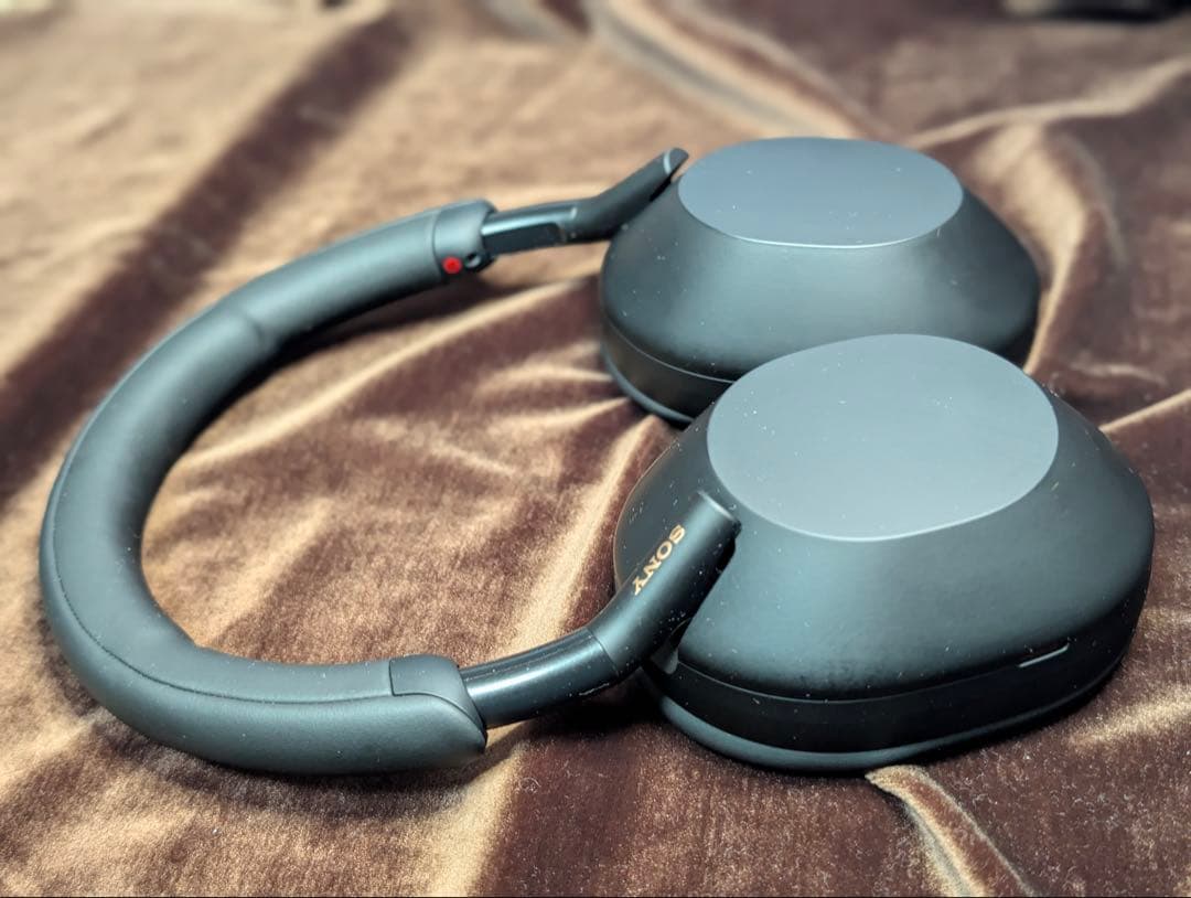 【格安・実用派へ】Sony WH-1000XM5 黒 本体+ケース【ノイキャン】