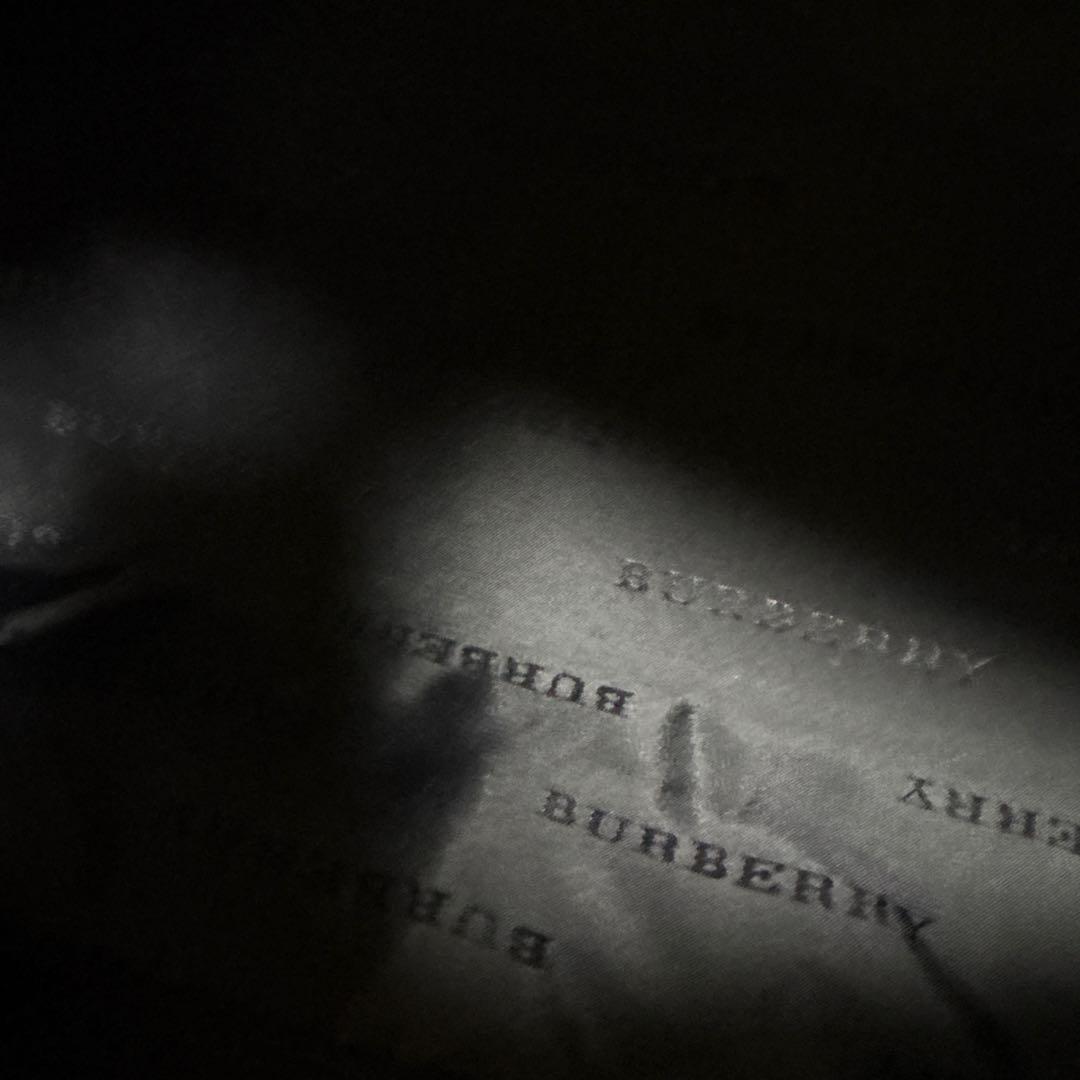 【Burberry】ブラックレザーショルダーバッグ