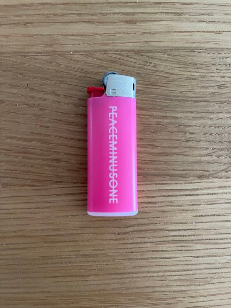PEACE MINUS ONE ライター　ピンク