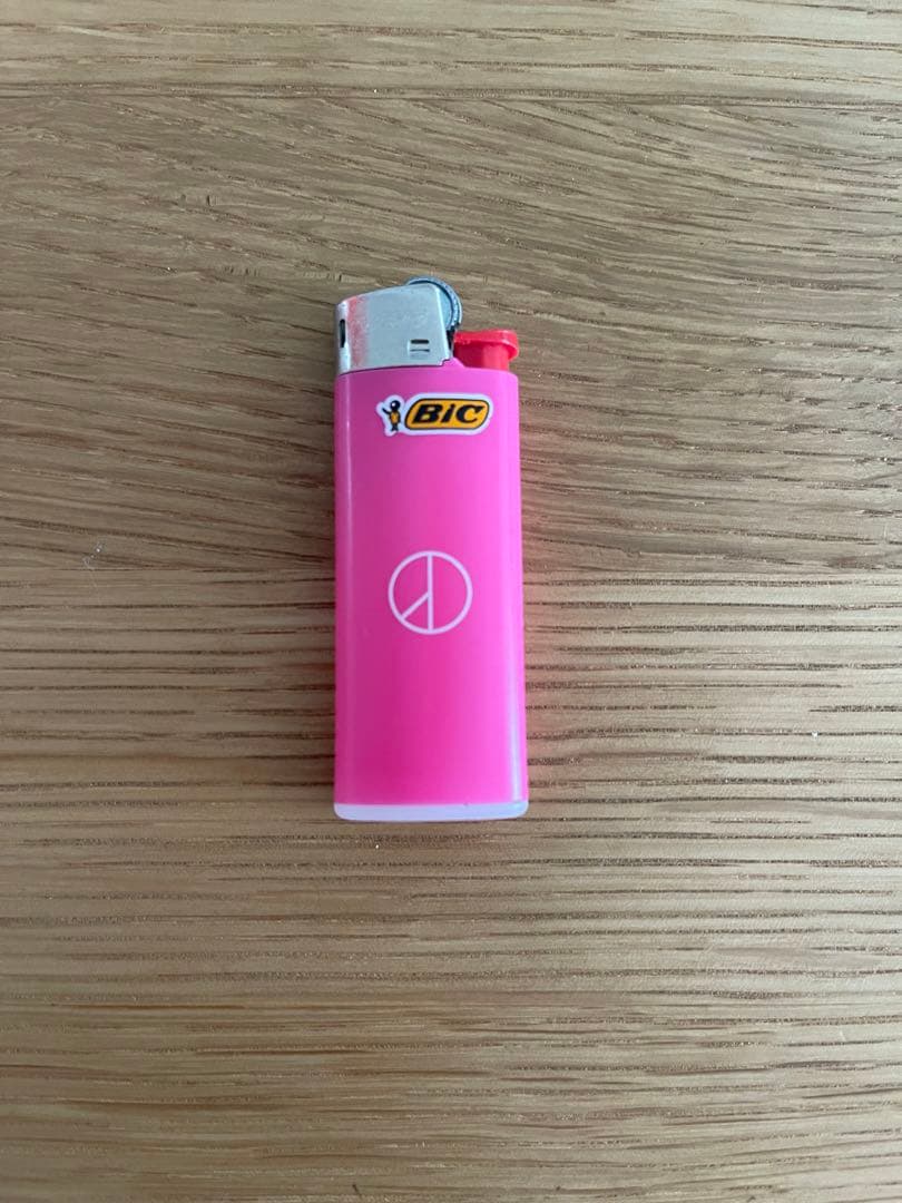 PEACE MINUS ONE ライター　ピンク
