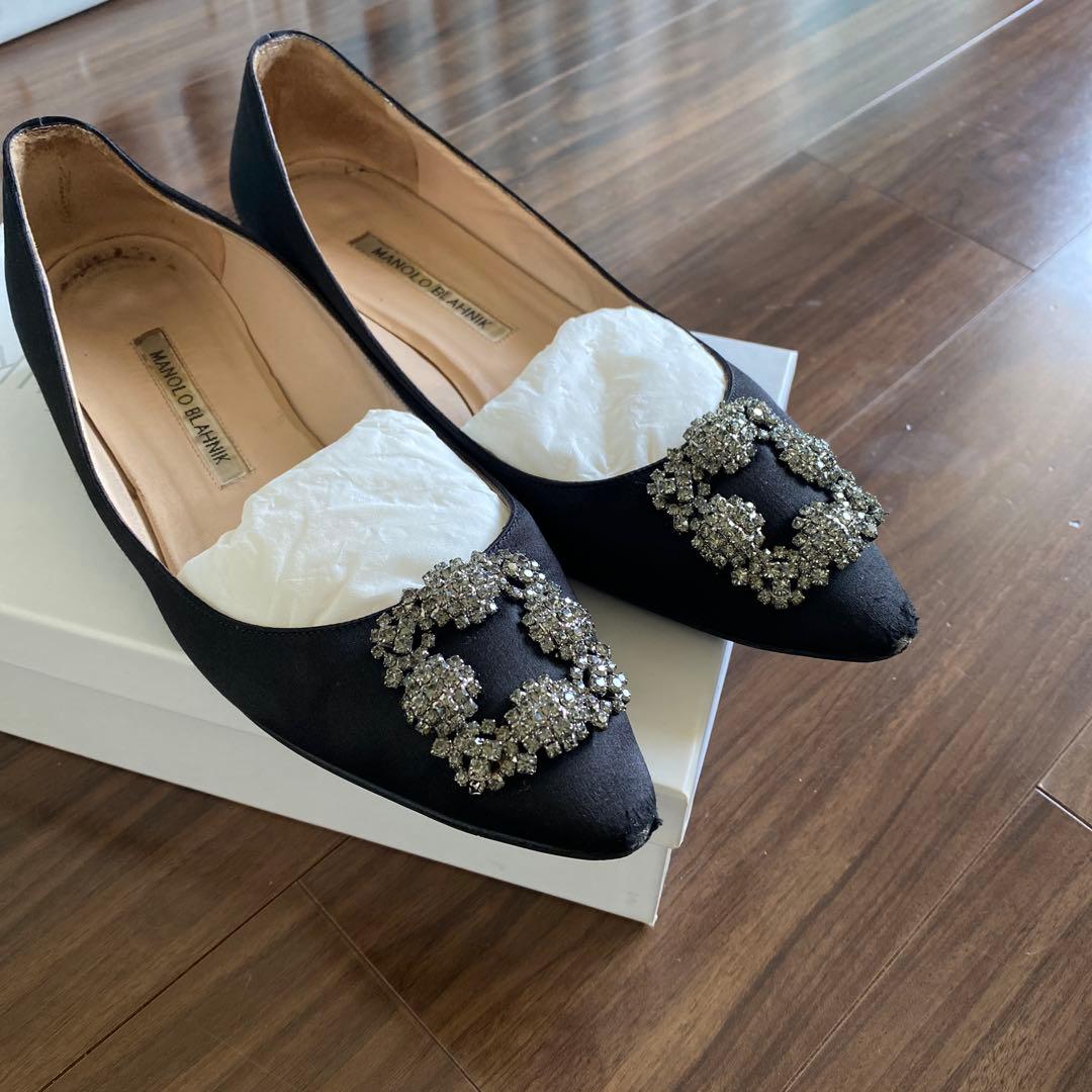MANOLO BLAHNIK Hangisi Flat ブラックサテン