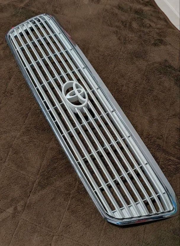 M*.様 ☆送料込み☆値下げ☆✭トヨタセルシオ２０後期 フロントグリル 美品！当