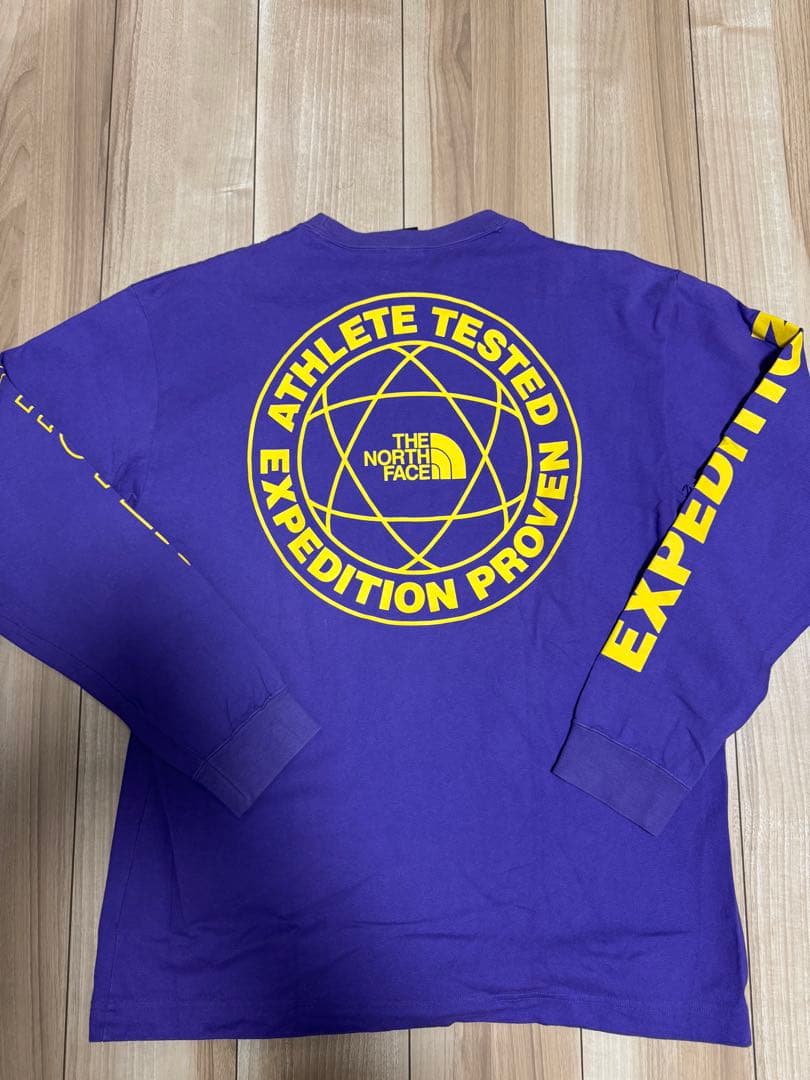 キ*ョ様 THE NORTH FACE ミリタリーブルゾン　ロングTシャツ