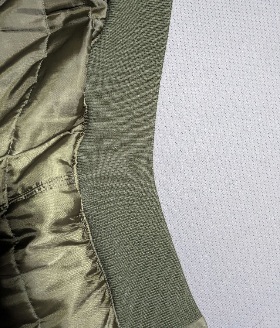 ココ　AVIREX　MA-1 フライトジャケット　カモフラ　迷彩　カーキ