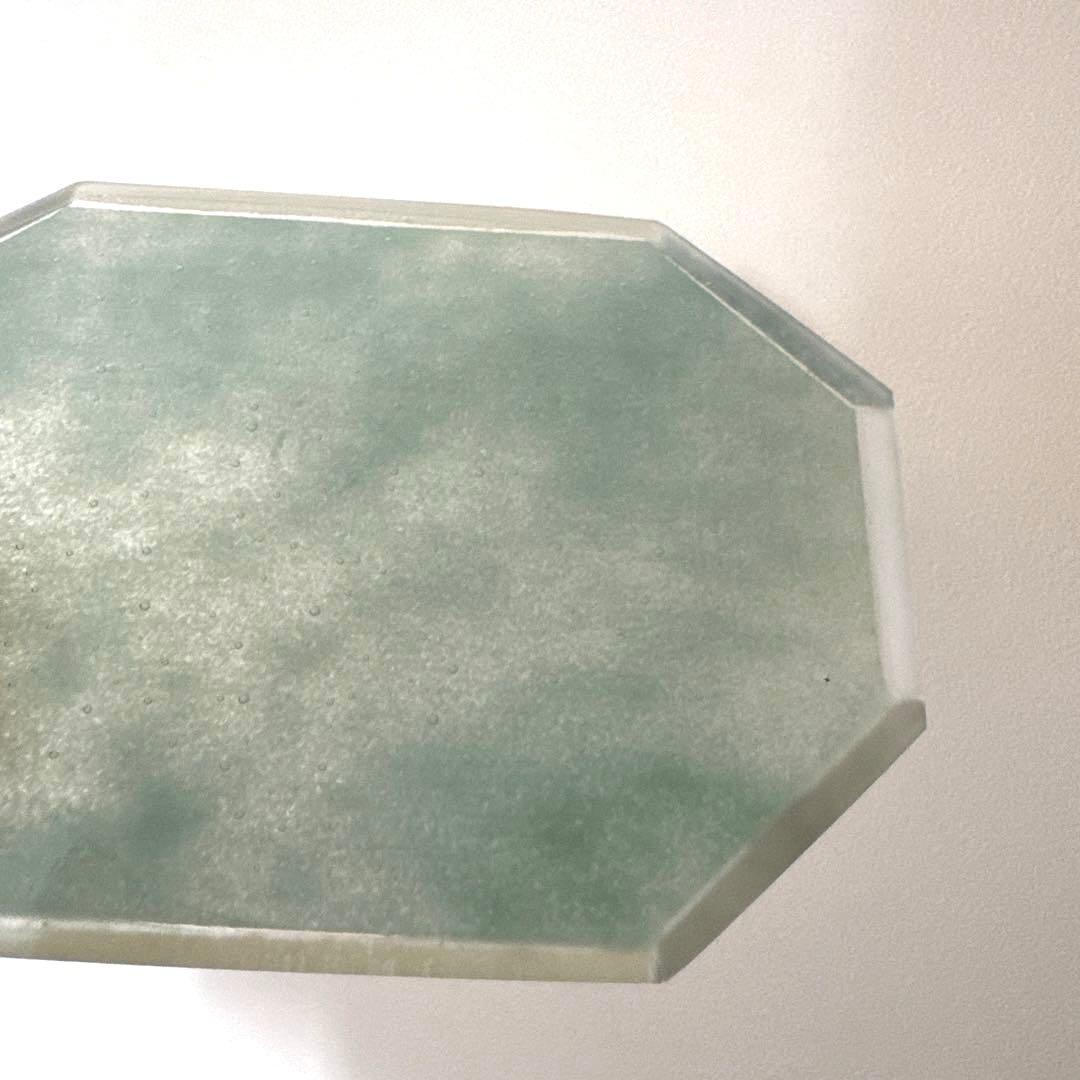 ガラス作家　八木麻子　ガラスプレート　ライトグリーン　octagon