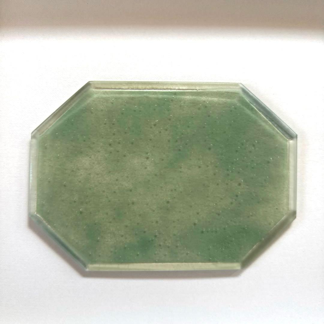 ガラス作家　八木麻子　ガラスプレート　ライトグリーン　octagon