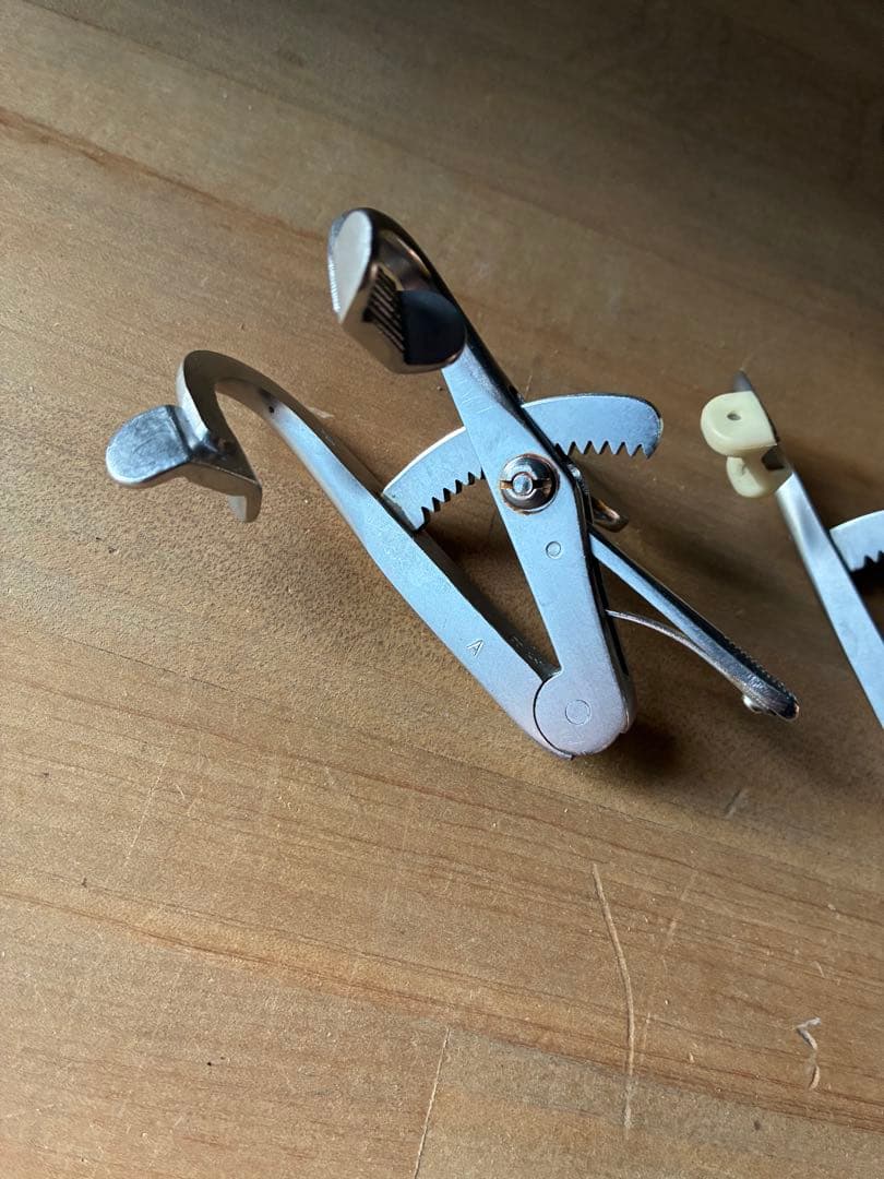 万能開口器　歯科