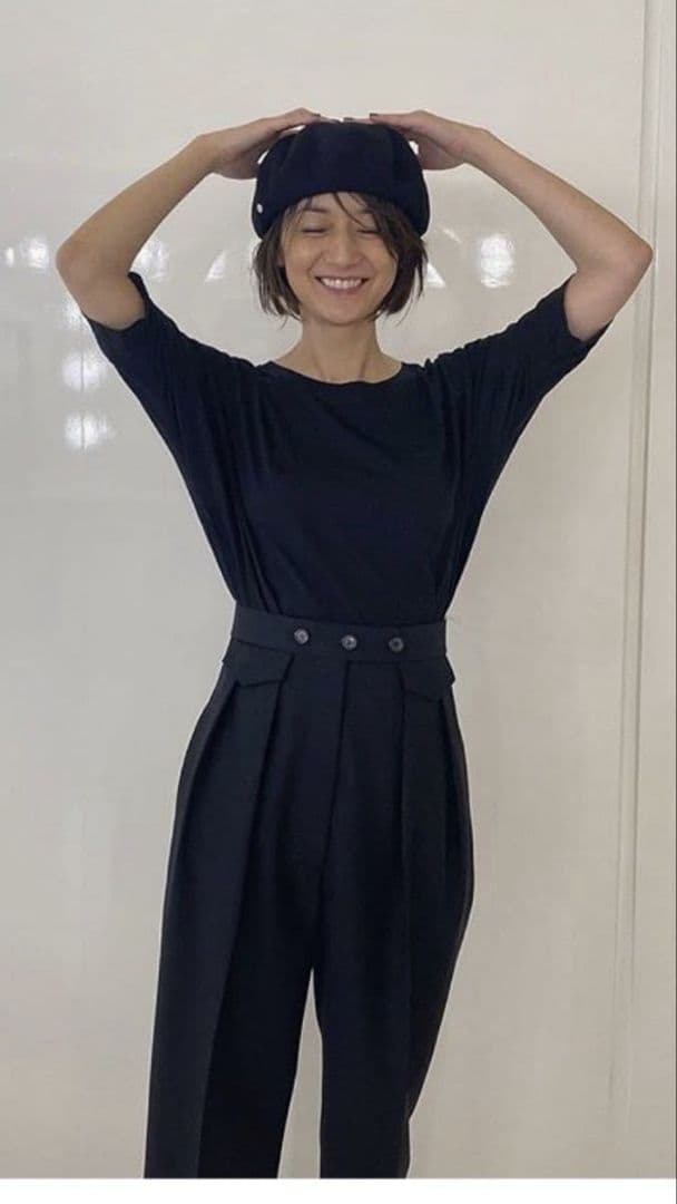 美品☆　セリーヌ　CELINE ハイウエストパンツ　ベージュ