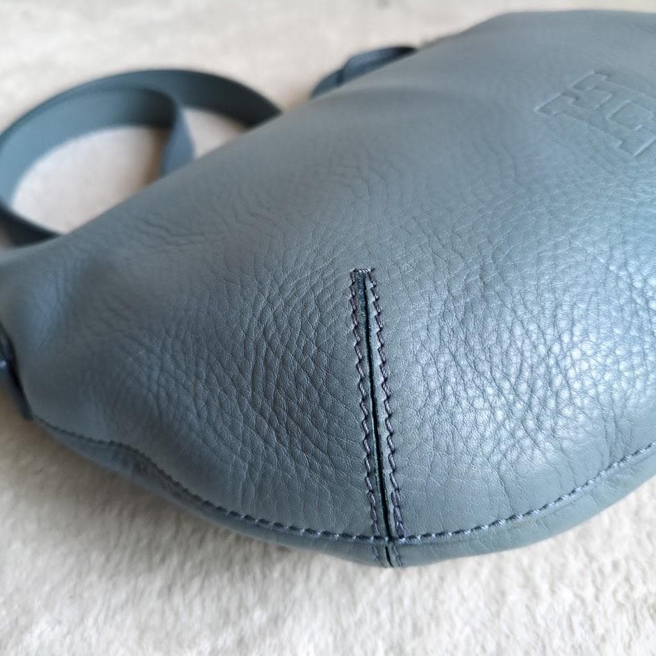 美品　ヒロフ　ショルダーバッグ　2way　ソーロ　ハーフムーン　レザー　ブルー