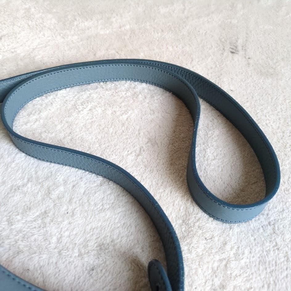 美品　ヒロフ　ショルダーバッグ　2way　ソーロ　ハーフムーン　レザー　ブルー