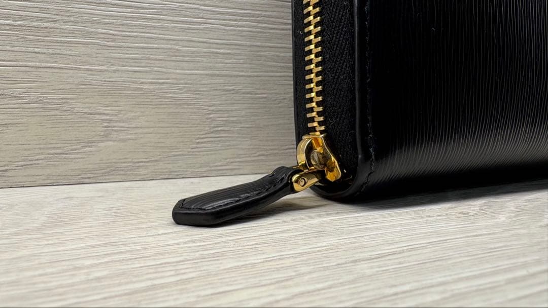 PRADA VITELLO MOVEＩブラック長財布