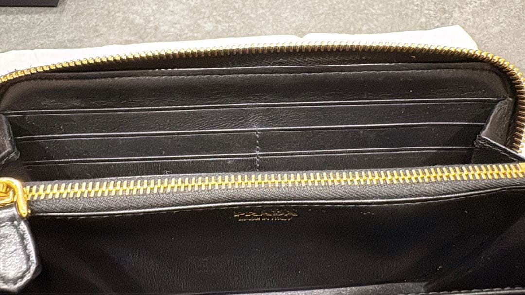 PRADA VITELLO MOVEＩブラック長財布