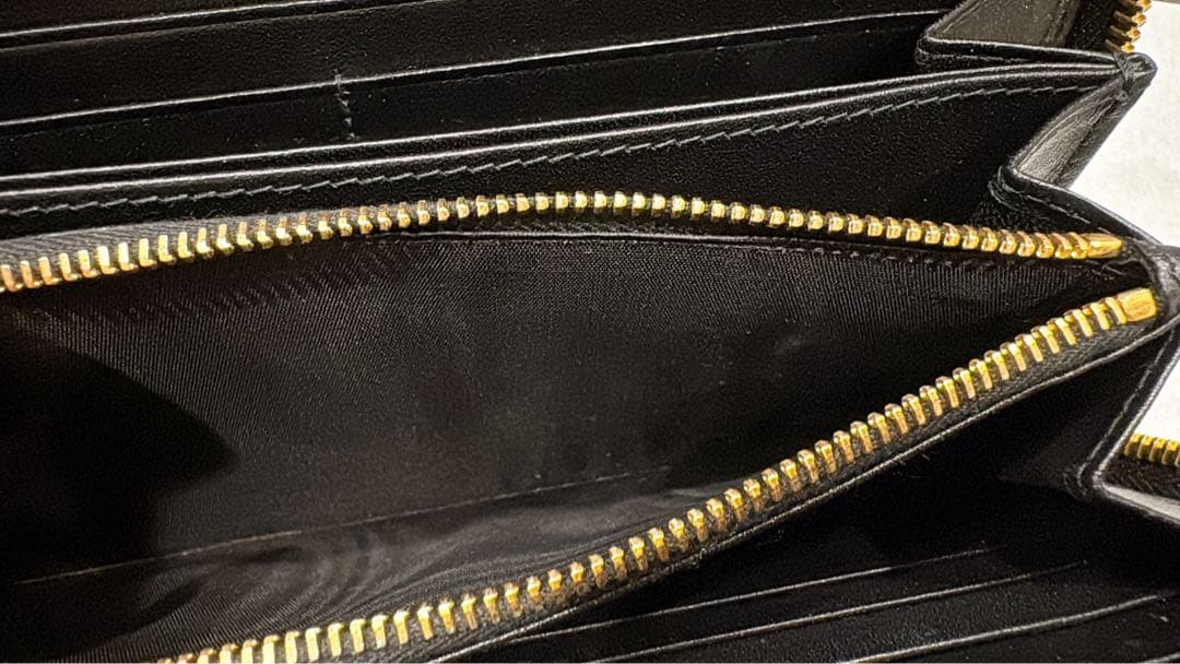 PRADA VITELLO MOVEＩブラック長財布