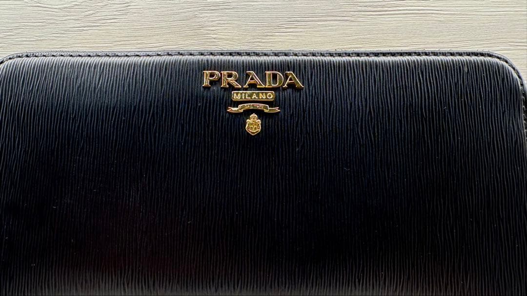 PRADA VITELLO MOVEＩブラック長財布