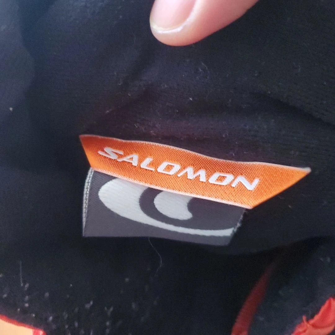SALOMON フード付きオレンジジャケット