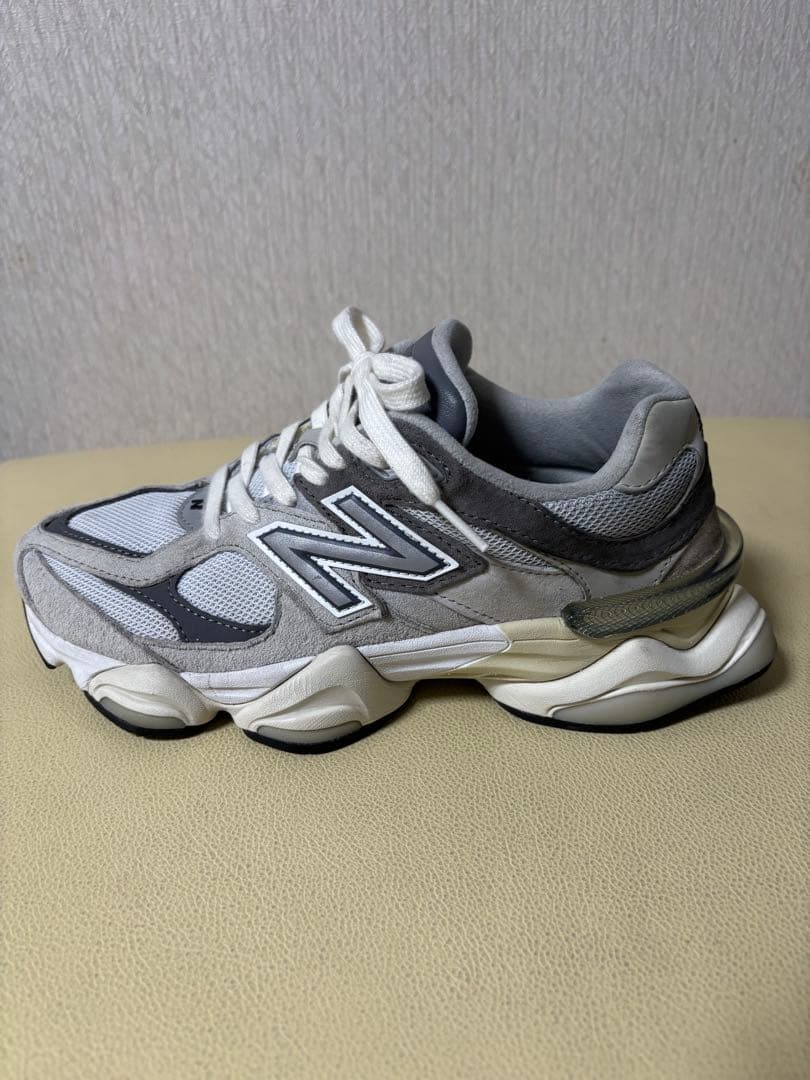 NEW BALANCE ニューバランス　9060 GRY グレー　23.5