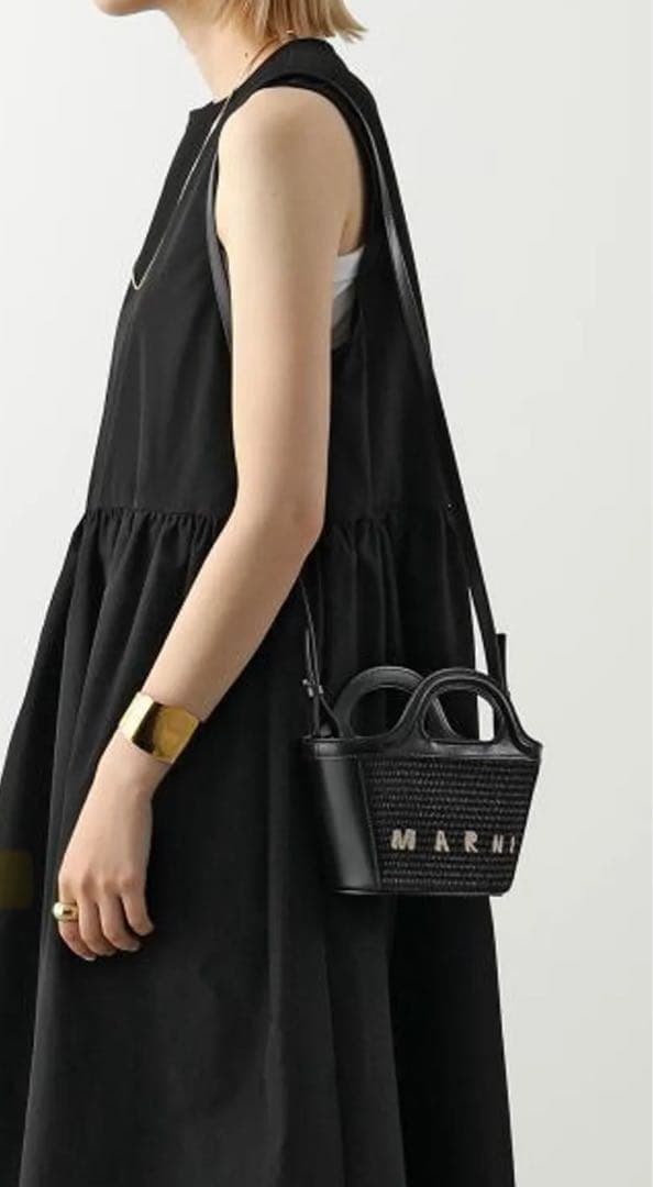 【新品 未使用】ＭＡＲＮＩマルニ トロピカリア ラフィア　ブラック00N99