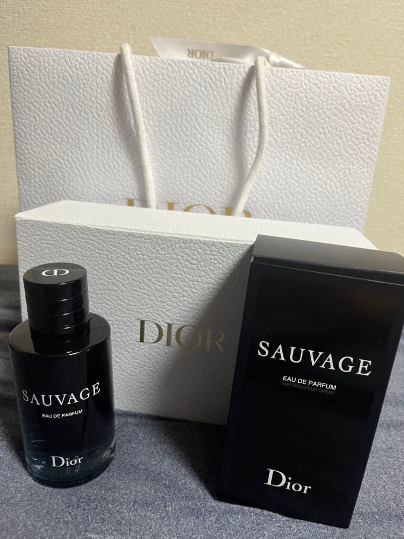 Dior Sauvage Eau de Parfum ギフトバッグ付き