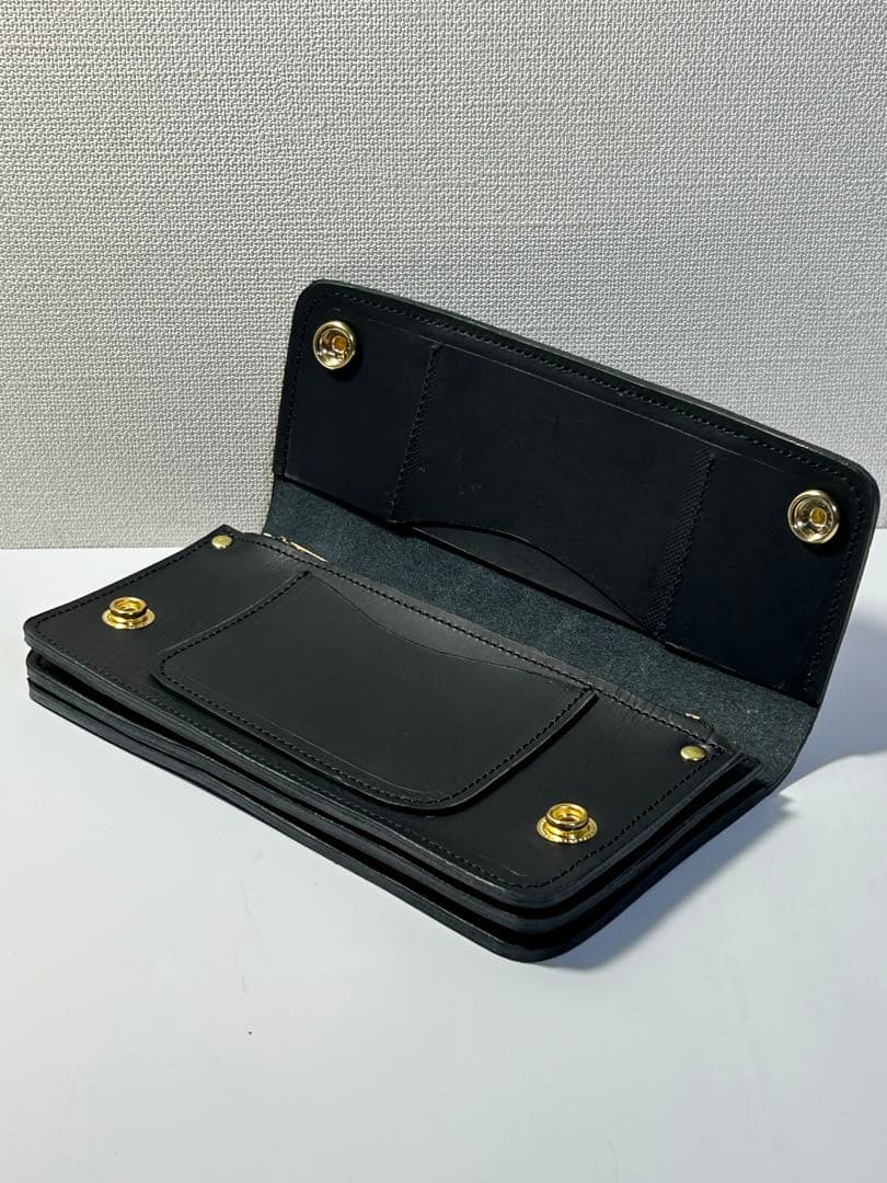 トラッカーウォレット　クラストレザーネロ