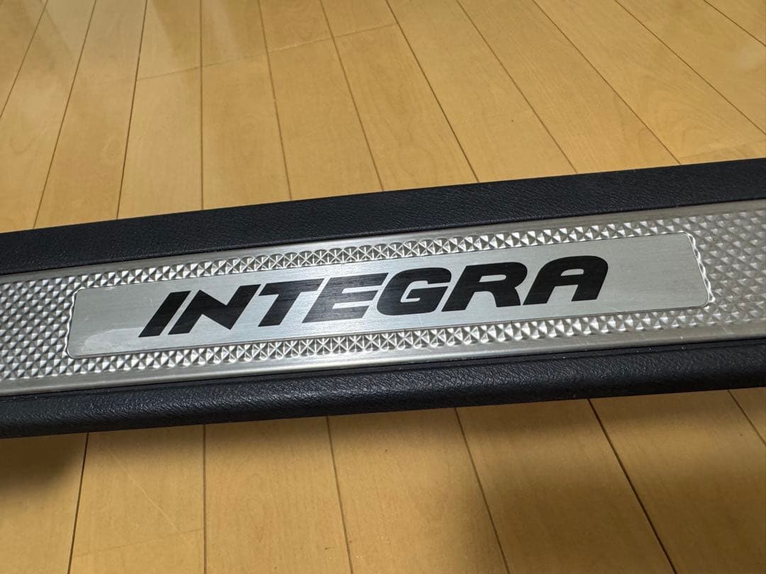 【希少】インテグラDC5純正OPスカッフプレート