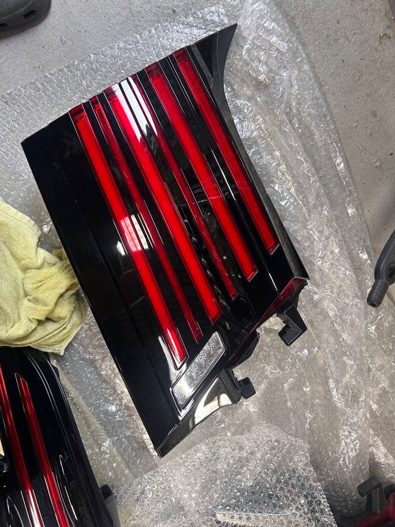 アルファード30前期 バレンティ LEDテールランプ