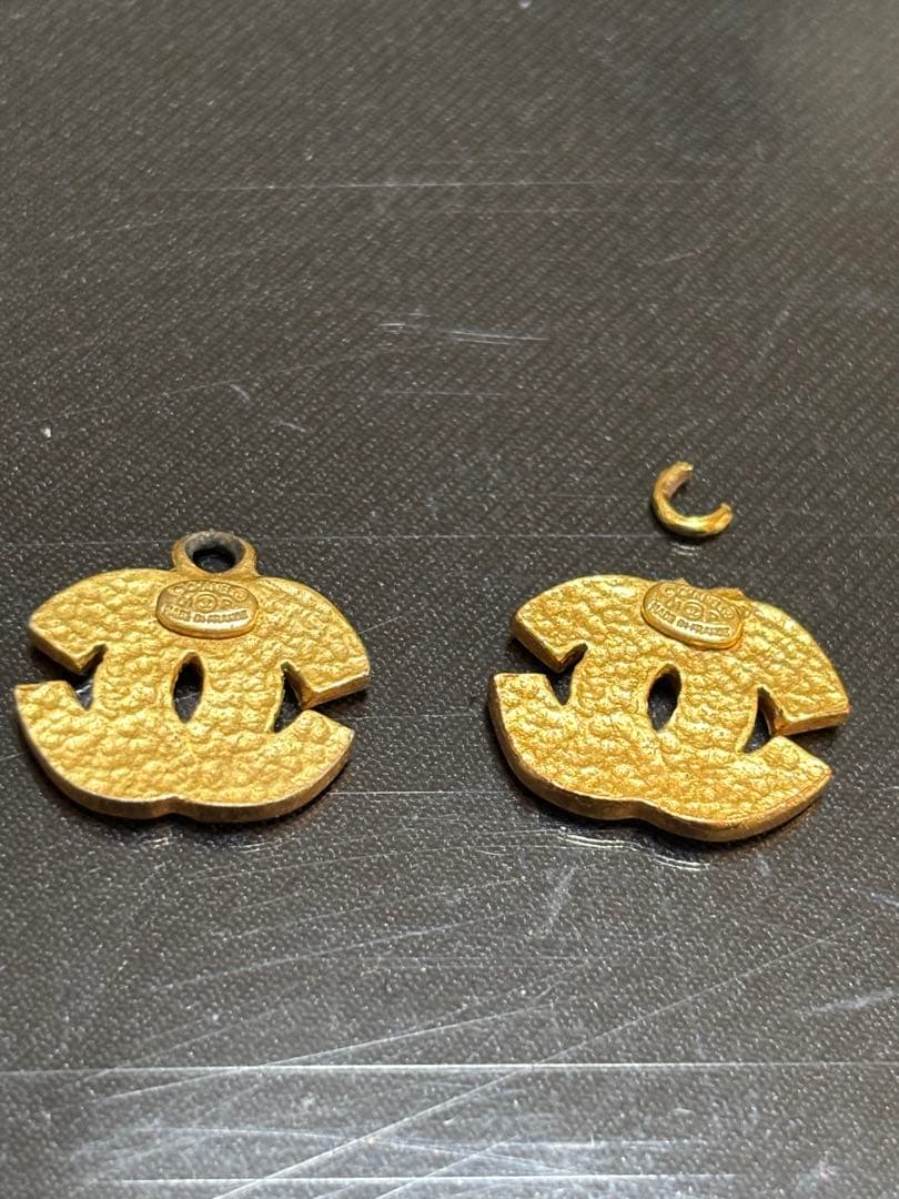 シャネル　ピアストップのみ　ゴールドカラー　訳あり品