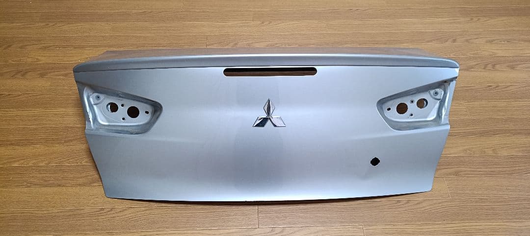 I*D様 ランサーエボリューション　トランク