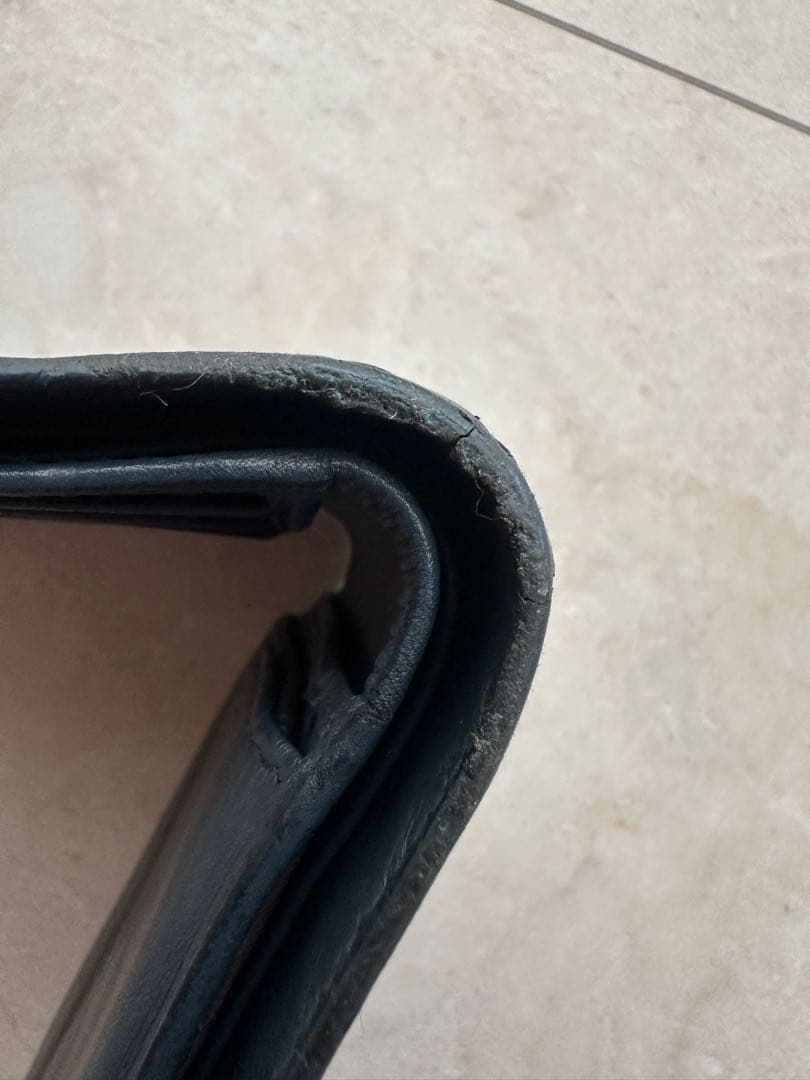 『定番人気』ボッテガ・ヴェネタ イントレチャート 二つ折り財布 正規品　ネイビー