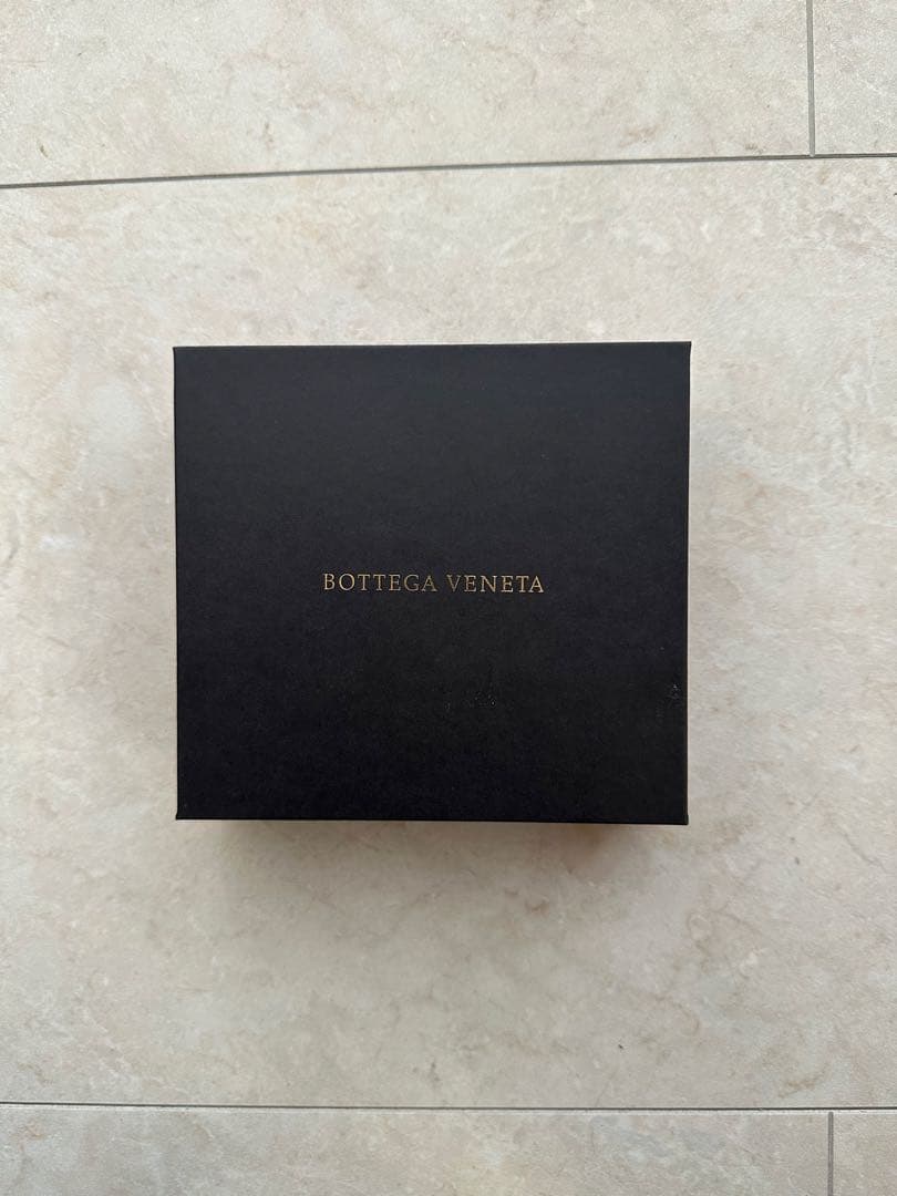 『定番人気』ボッテガ・ヴェネタ イントレチャート 二つ折り財布 正規品　ネイビー