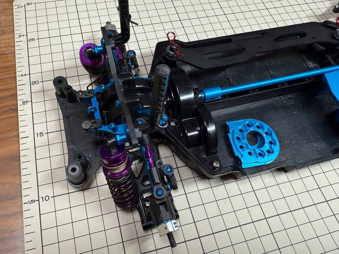 山*ー様 TAMIYA TT-02 シャーシ 4WD ラジコンカー