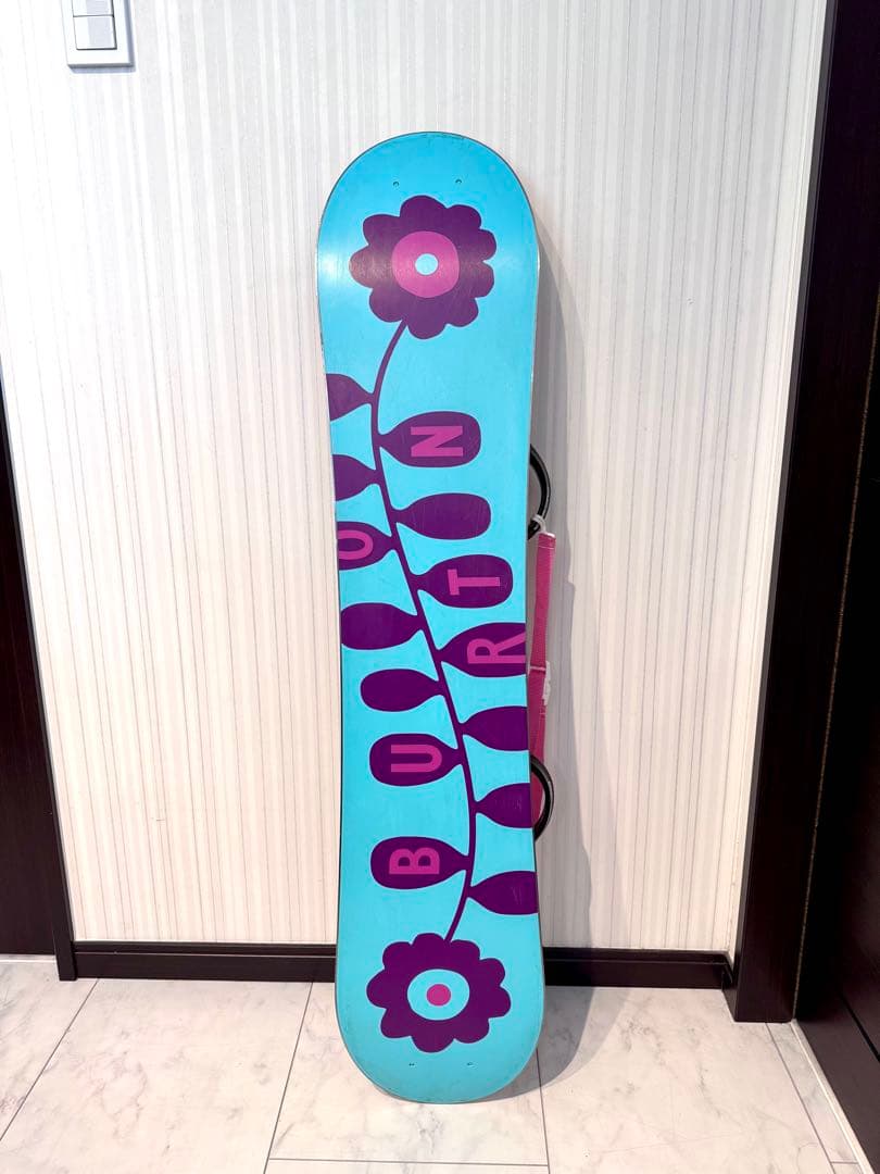 【値下げ中】Burton スノーボード 110 キッズ　人気の蝶々デザイン