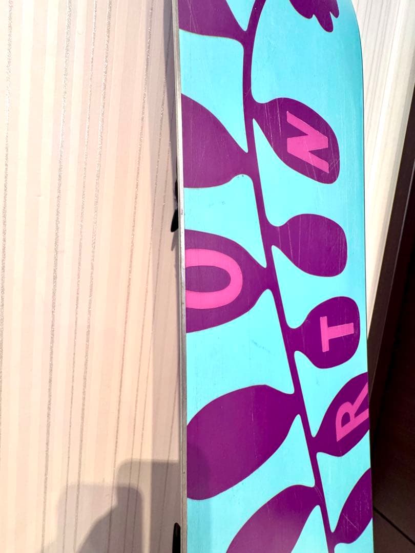 【値下げ中】Burton スノーボード 110 キッズ　人気の蝶々デザイン