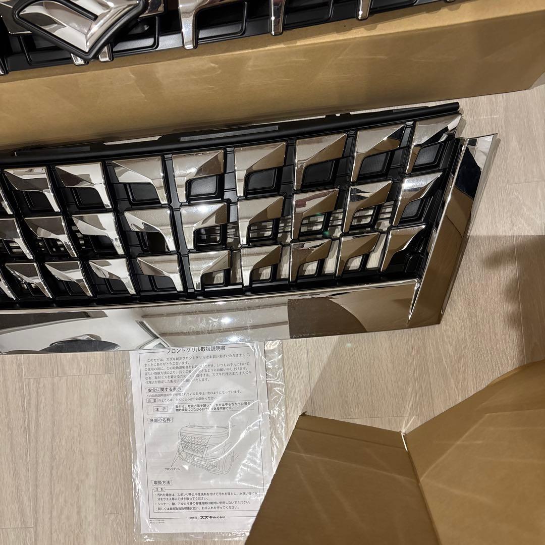 新車外しスペーシアカスタム MK53S後期 純正フロントグリルセット