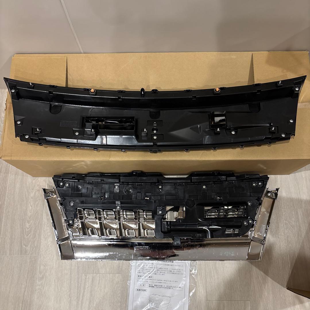 新車外しスペーシアカスタム MK53S後期 純正フロントグリルセット