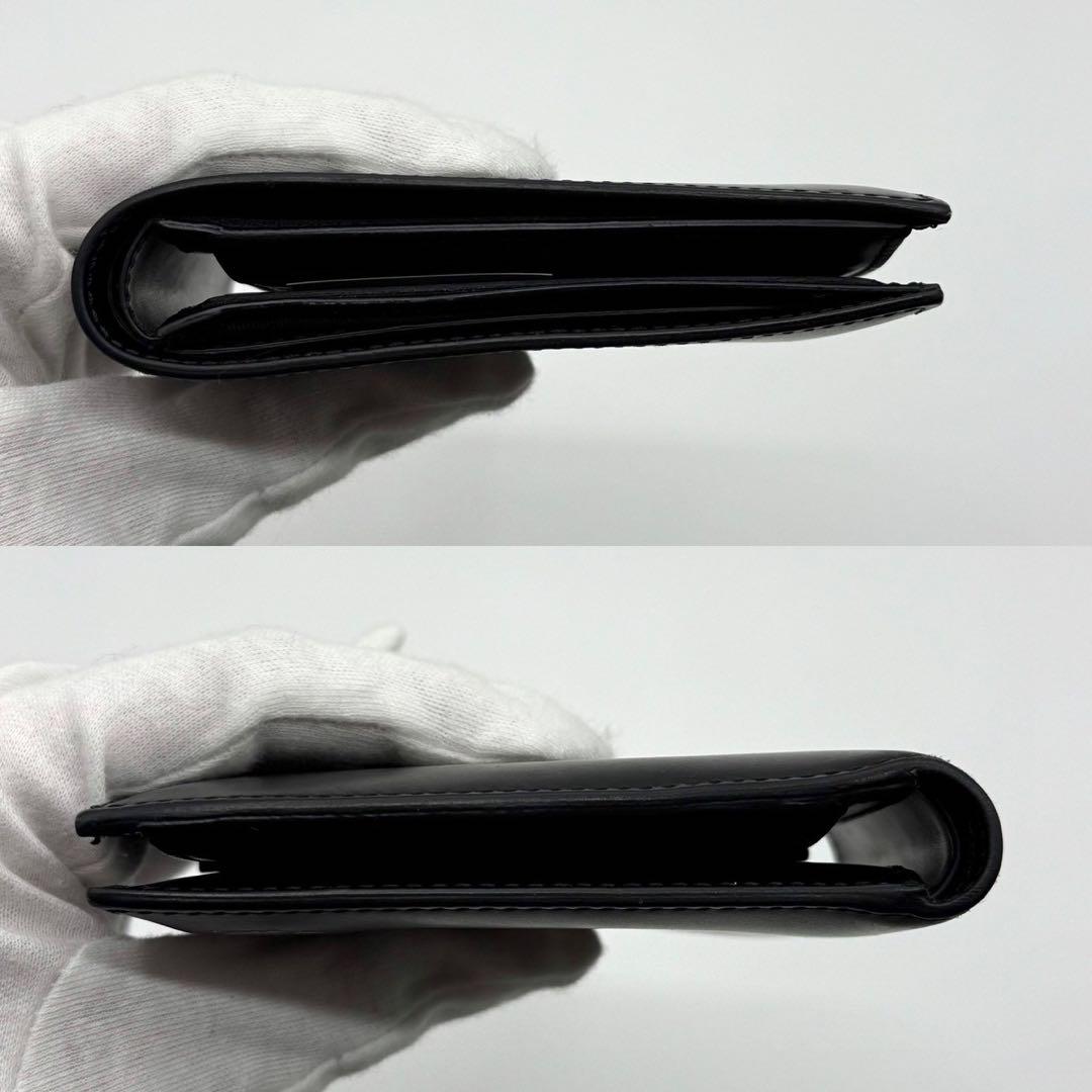 【希少モデル】ジバンシー 二つ折り財布 ロゴ 星 レザー ブラック 鑑定済み