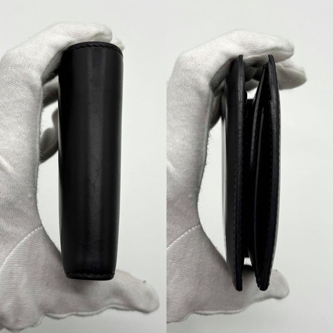 【希少モデル】ジバンシー 二つ折り財布 ロゴ 星 レザー ブラック 鑑定済み