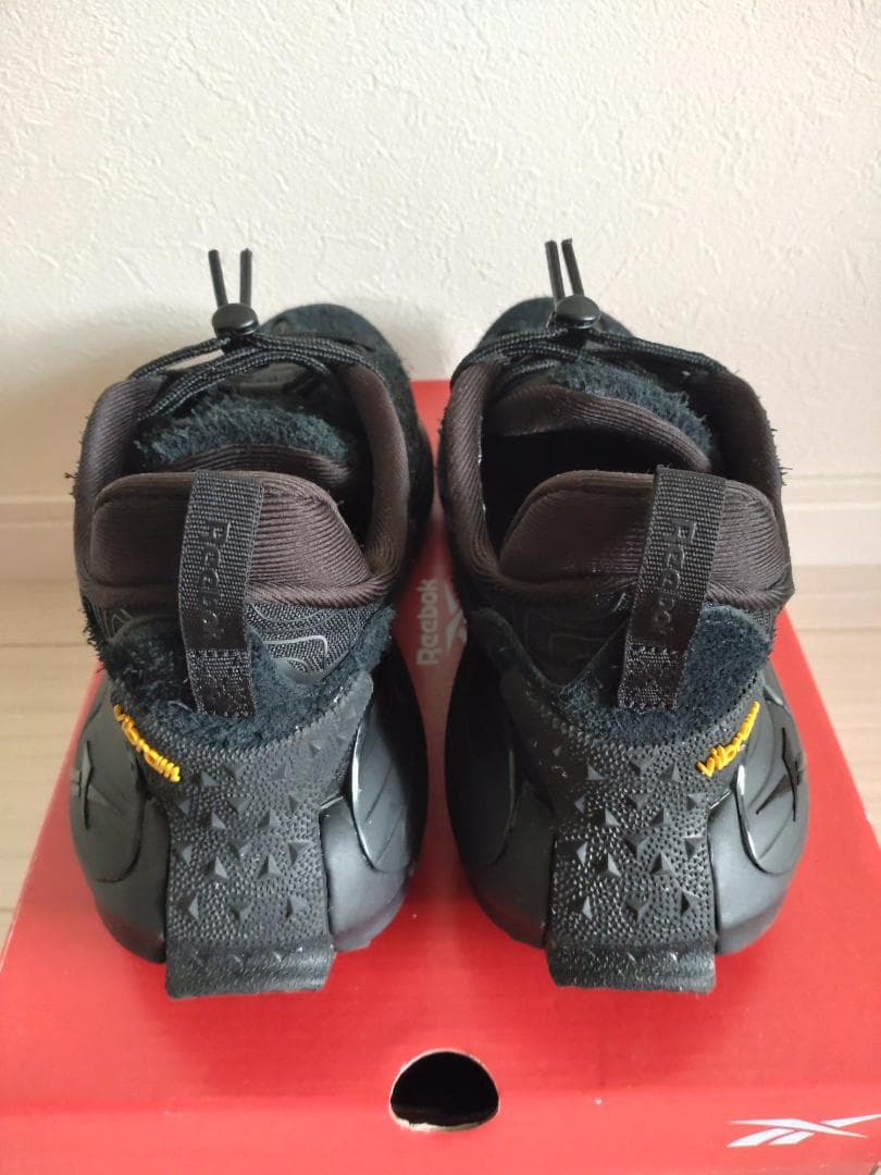 ぬん♡　Reebok　スニーカー