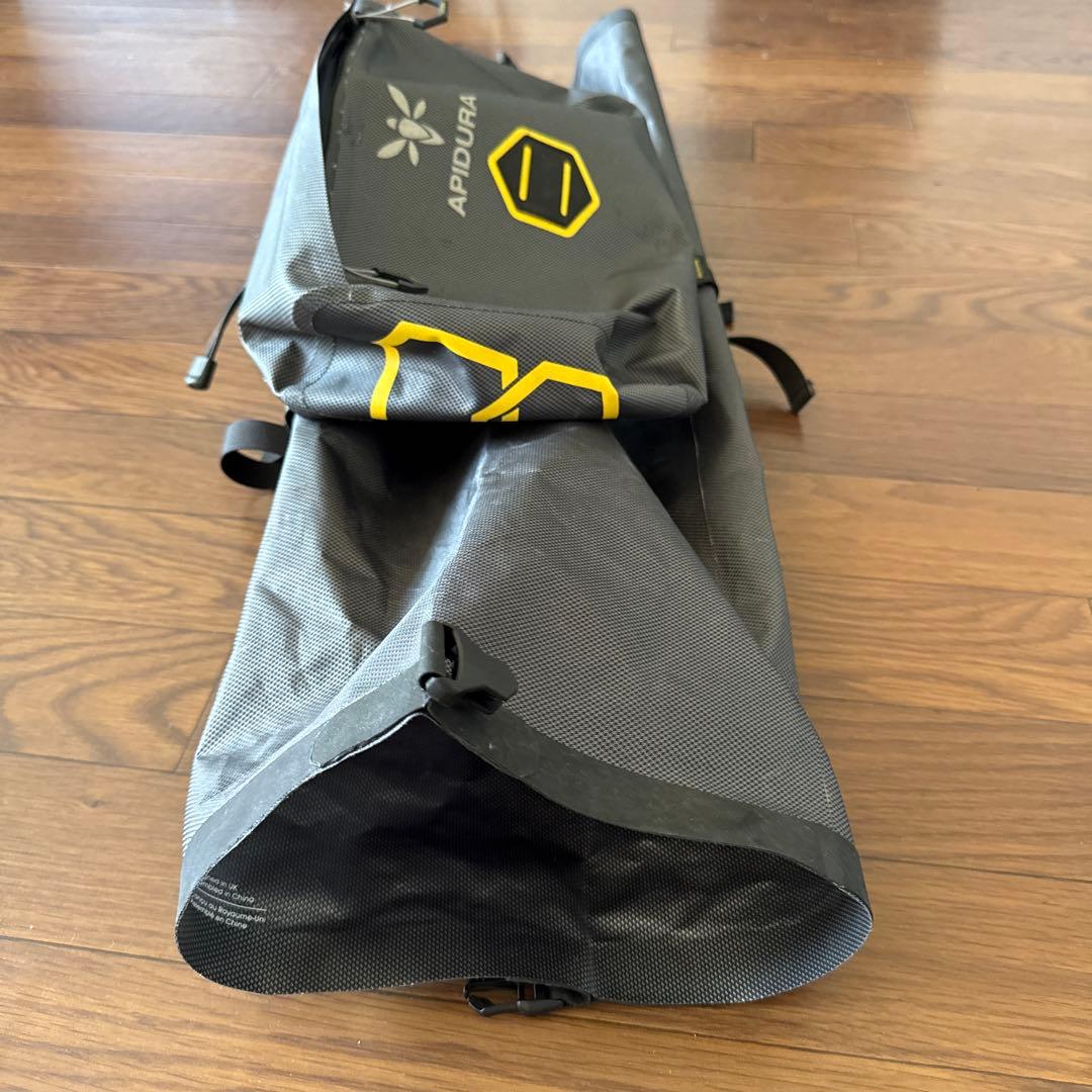 アピデュラ　レア　ハンドルバーバッグ　アクセサリーポケット中古