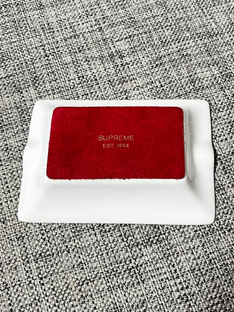 極美品 Supreme シュプリーム 最後の晩餐 アッシュトレイ 灰皿 小物入れ