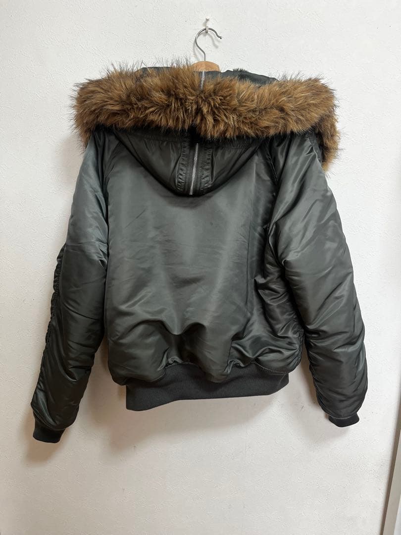 N-2B フライトナイロンジャケット