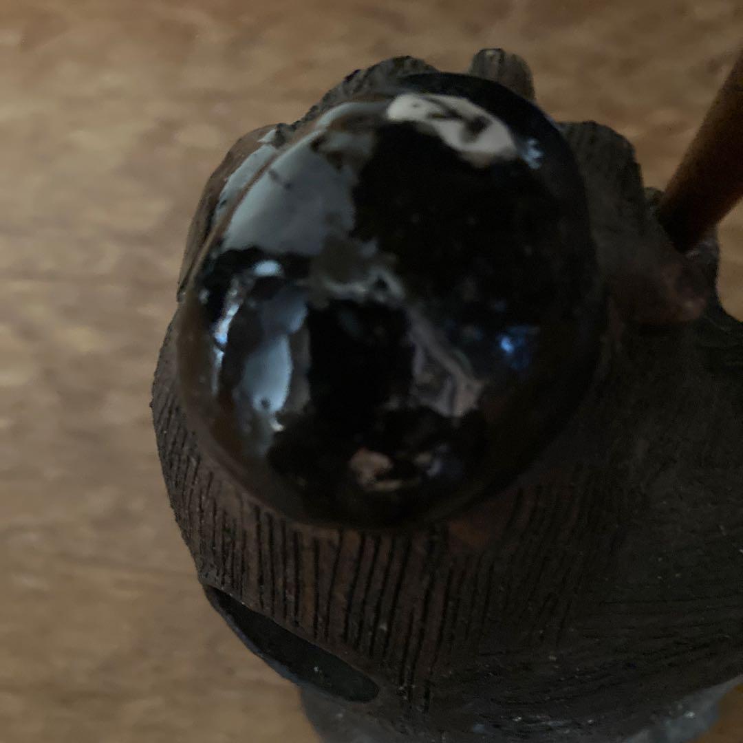 名門　狸庵の珍しいバットを持ったキュートなお目目のタヌキ君の置物です。