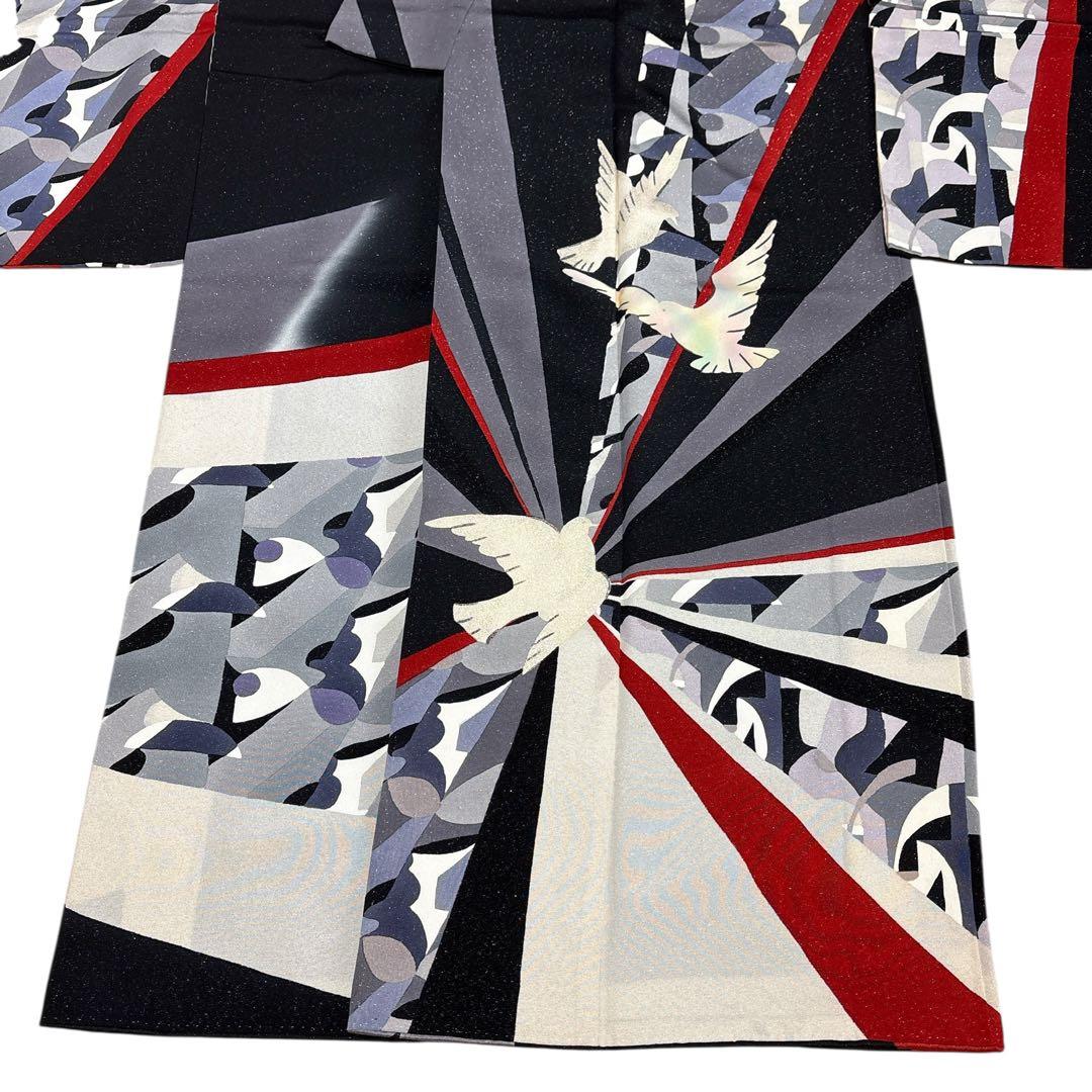 (う27) 銀河に舞う白鳩 ✦ 赤黒白グレーのモダンな幾何学模様振袖⑤点セット