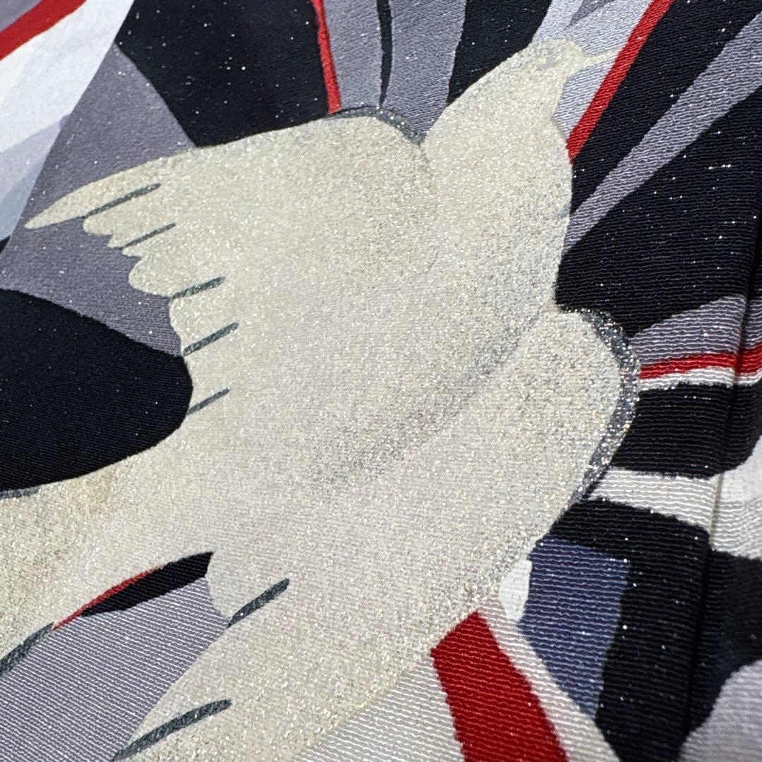 (う27) 銀河に舞う白鳩 ✦ 赤黒白グレーのモダンな幾何学模様振袖⑤点セット