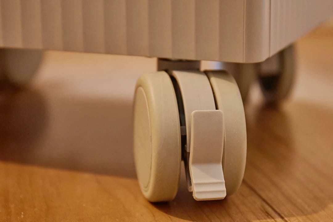 デザイン × 除湿力｜cado 除湿機 root 7100