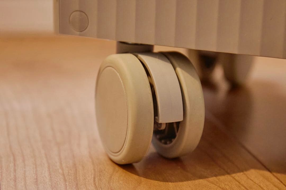 デザイン × 除湿力｜cado 除湿機 root 7100