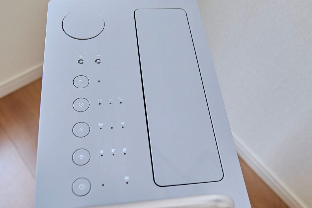 デザイン × 除湿力｜cado 除湿機 root 7100