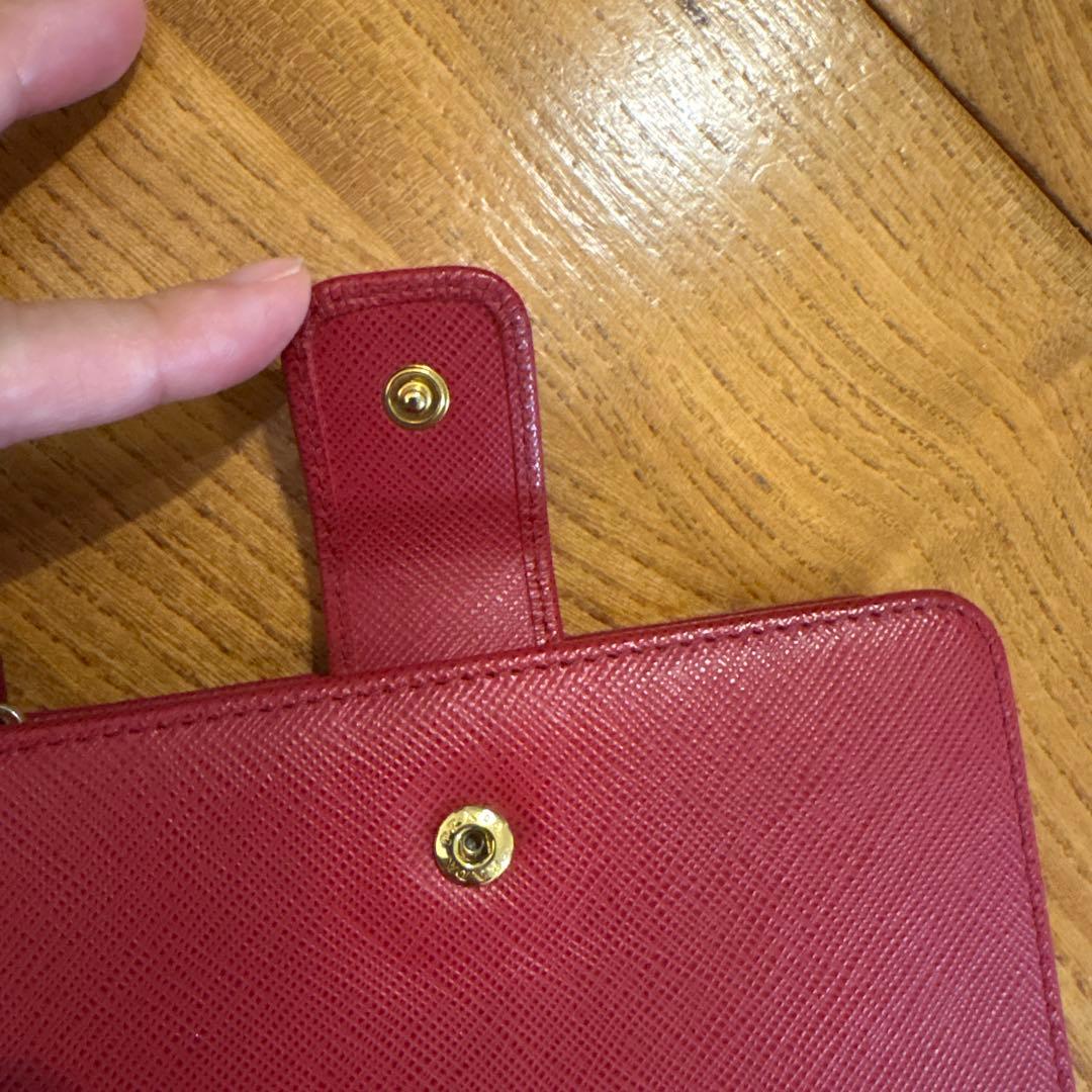 PRADA ピンク 二つ折り財布