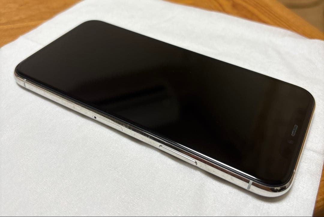 iPhone11 pro シルバー 256GB 本体