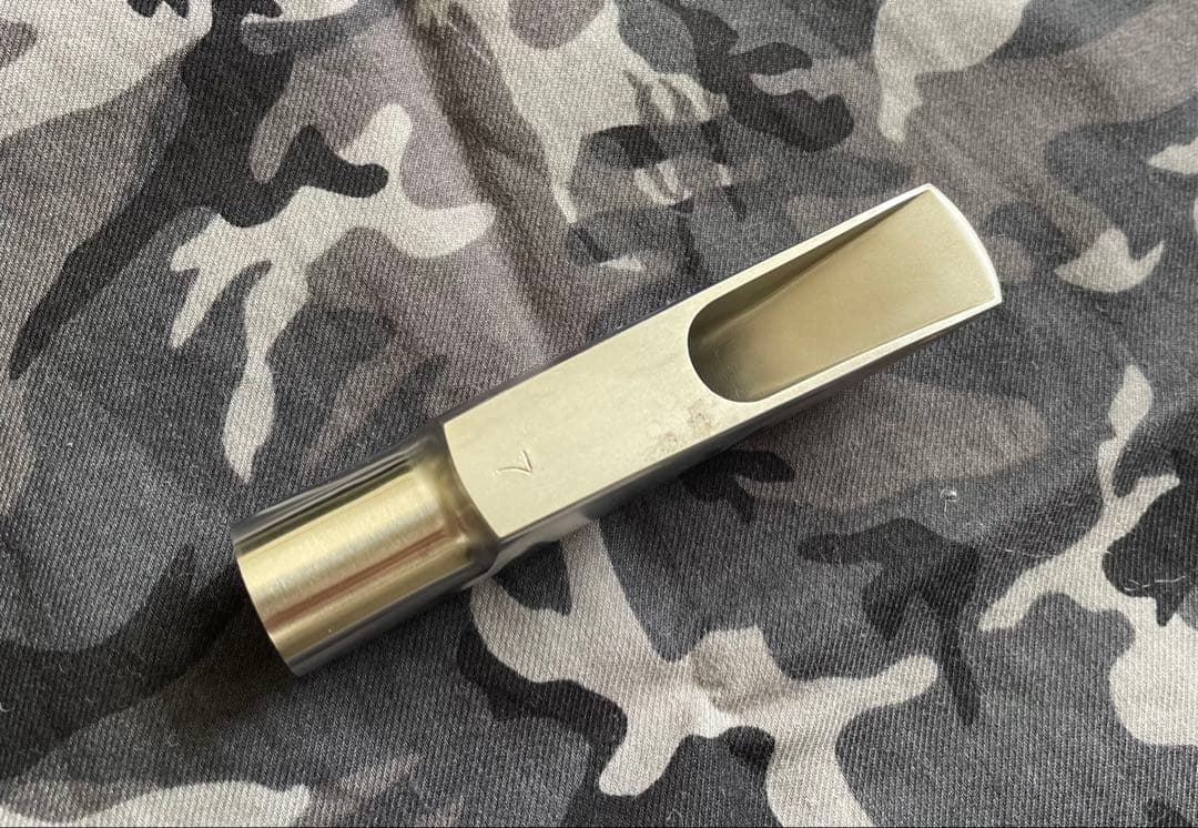 Beechlerべライトメタル（アルト）マウスピース7、リガチャー、キャップ付