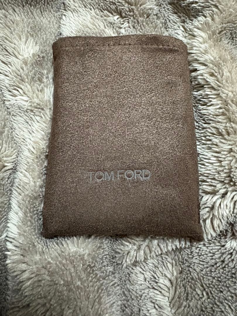 42A ヘイズィ センシュアリティ TOM FORD アイシャドウ